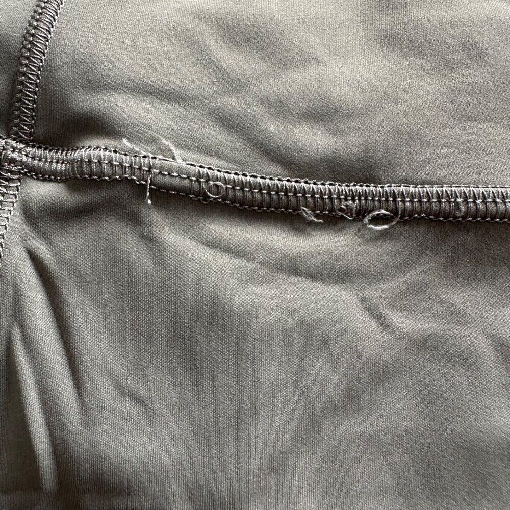 Lululemon Align High-Rise Crop Leggings 19" Women's Sz 12 Green Twill Nulu Yoga - Picture 3 of 12